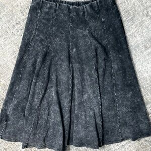 Washed denim skirt